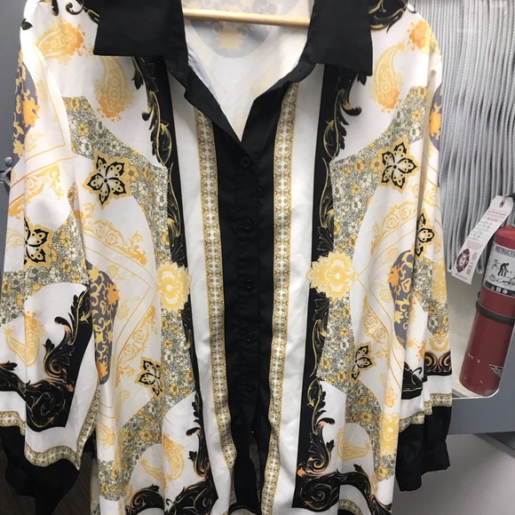 Plus size 3-4x luxurious tunic tops - Picture 2 of 3